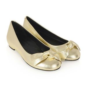 Burberry gold ballet flat size 34